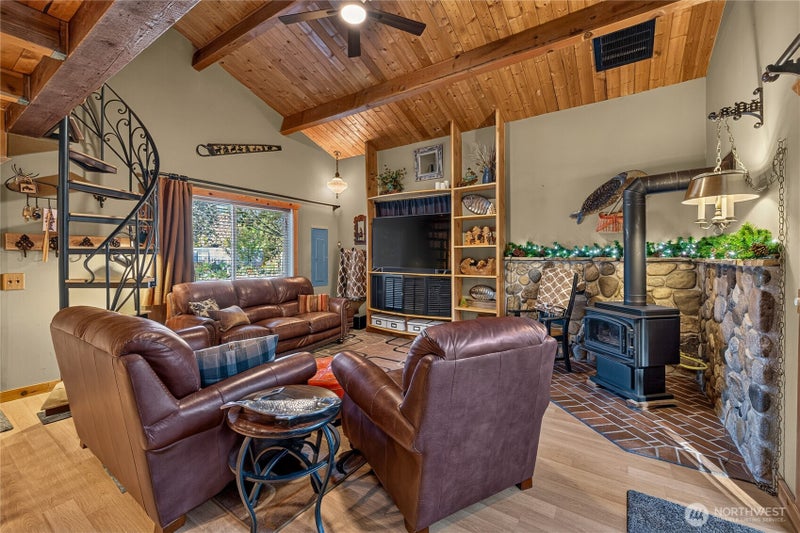 22543 Alpine Drive