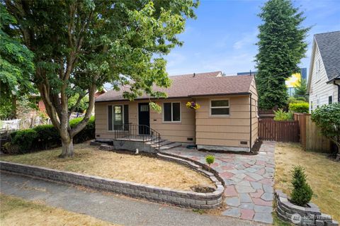 Photo of 1019 N Oakes Street, Tacoma, WA 98406 (MLS # 2418140)
