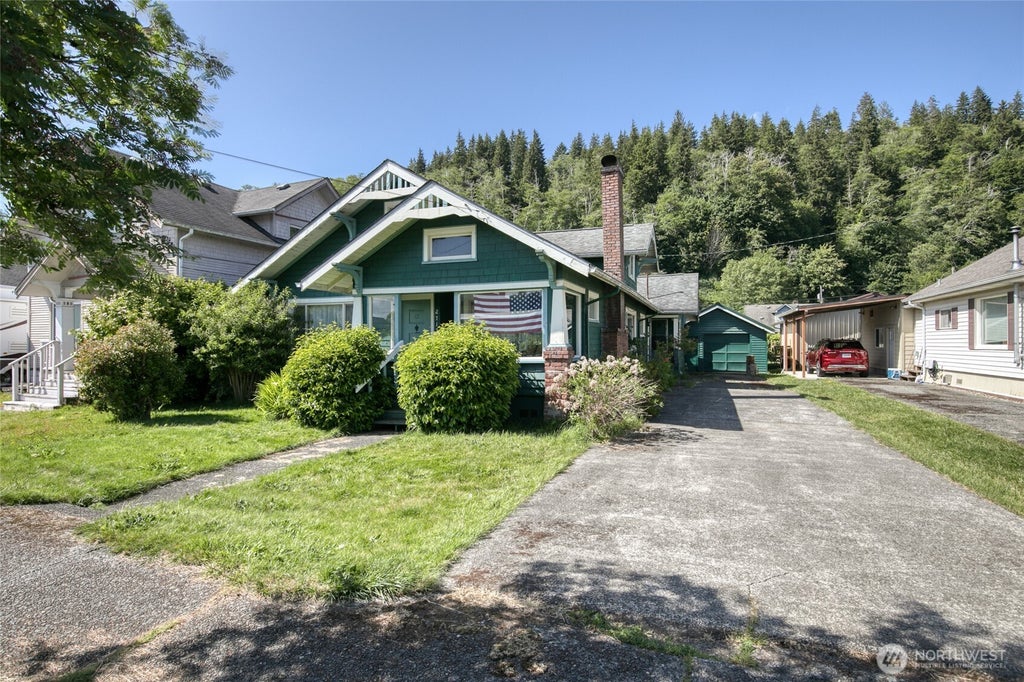 Photo of 2717 Cherry Street, Hoquiam, WA 98550 (MLS # 2533895)