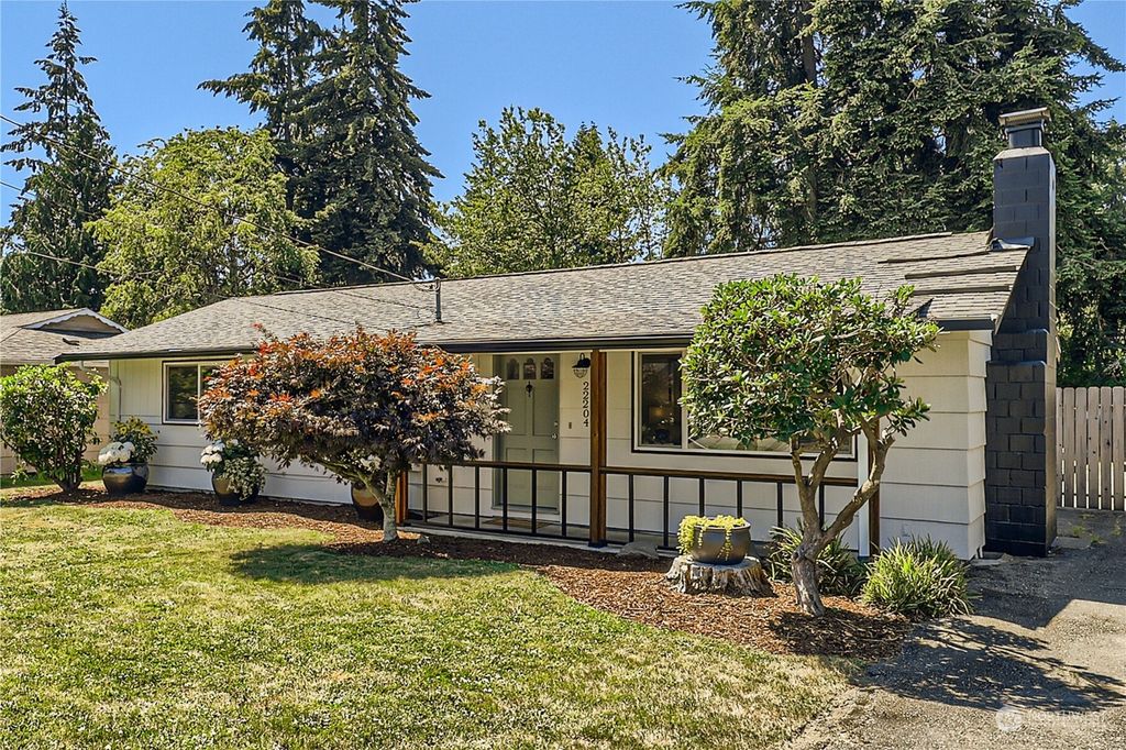 Photo of 22204 38th Avenue W, Mountlake Terrace, WA 98043 (MLS # 2262256)