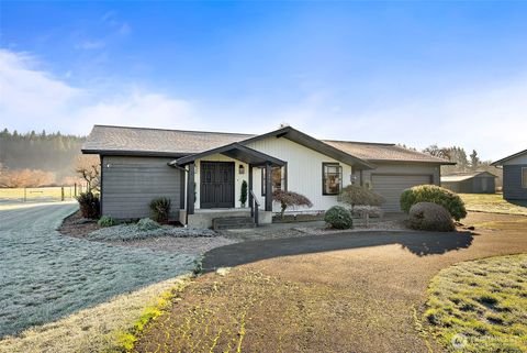 Photo of 1655 Wheaton Street St, Raymond, WA 98577 (MLS # 2470043)