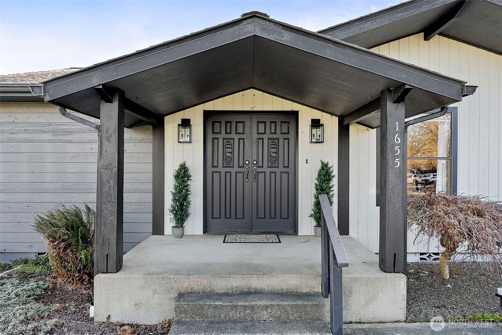 Photo of 1655 Wheaton Street St, Raymond, WA 98577 (MLS # 2470043)