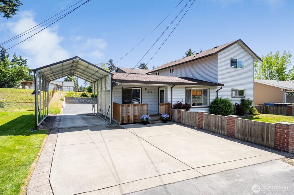 Photo of 13406 Occidental Avenue S, Burien, WA 98168 (MLS # 2356708)