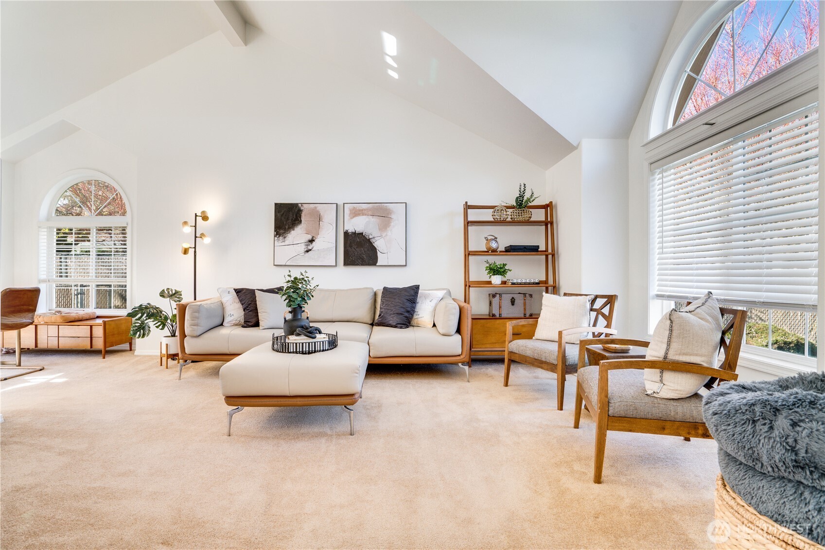 33 Lakewood Oaks Drive SW