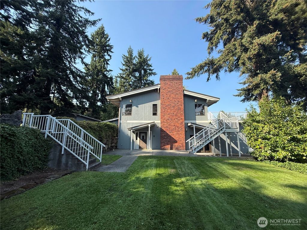 Photo of 4417 Crescent Avenue, Everett, WA 98203 (MLS # 2465625)