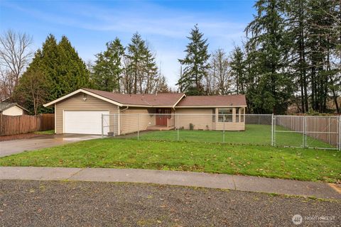 Photo of 828 Livingston Street NE, Lacey, WA 98516 (MLS # 2461408)