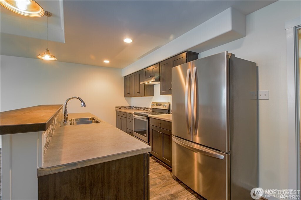1401 Ocean Beach Boulevard NW A & B