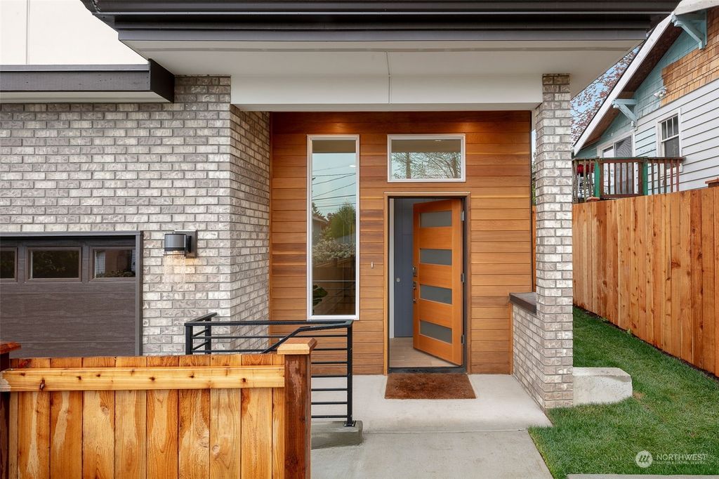 Photo of 4134 SW SOUTHERN Street, Seattle, WA 98136 (MLS # 2229095)
