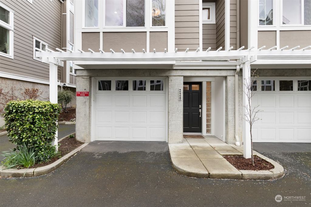 Photo of 220 5th Place S, Kirkland, WA 98033 (MLS # 2058002)