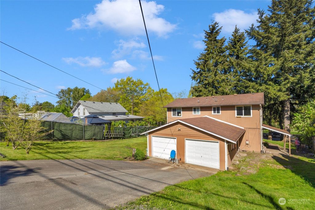 Photo of 4610 S 3rd Avenue, Everett, WA 98203 (MLS # 2225517)