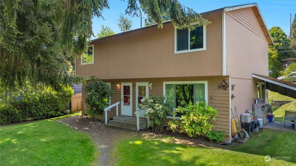 Photo of 4610 S 3rd Avenue, Everett, WA 98203 (MLS # 2225517)