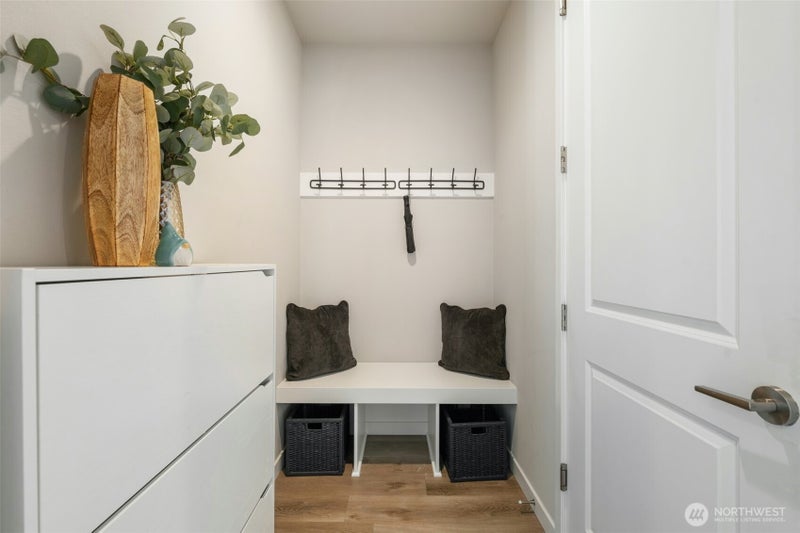 5102 82nd Pl NE
