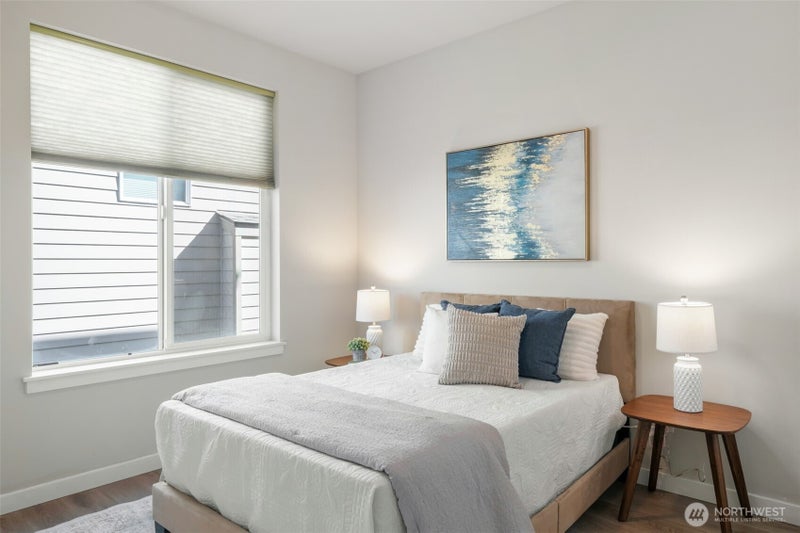 5102 82nd Pl NE
