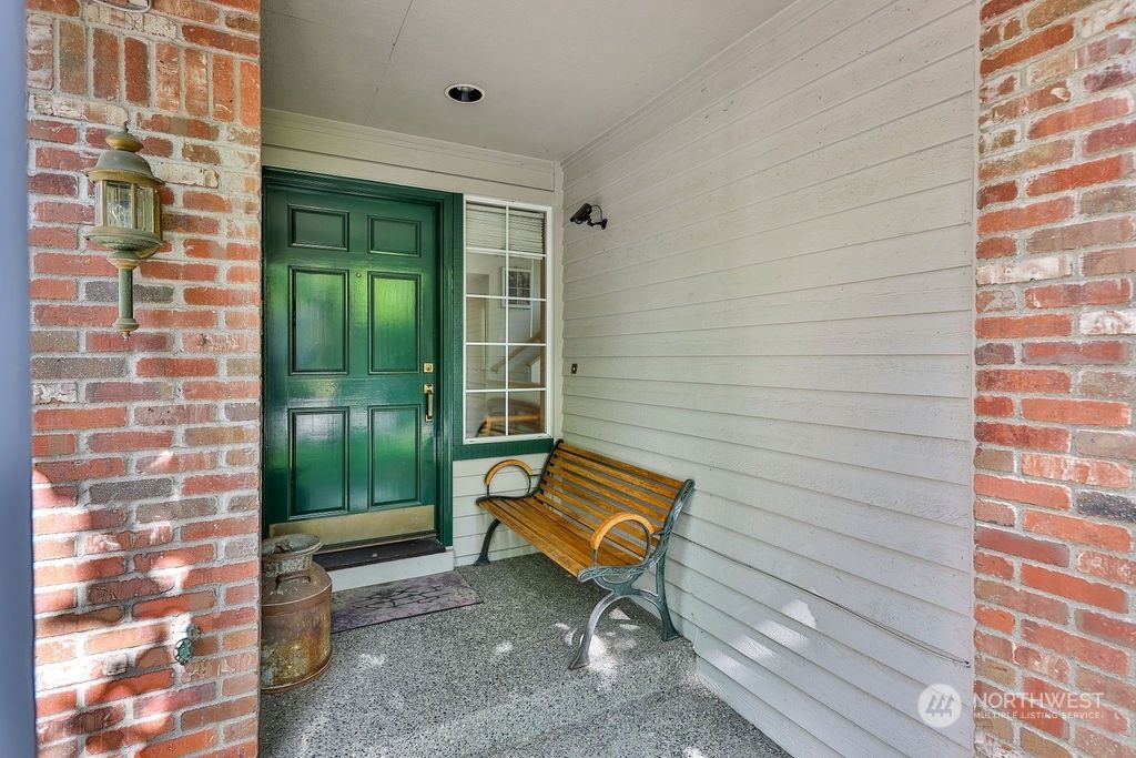 Photo of 25458 SE 42nd Street, Sammamish, WA 98029 (MLS # 2239163)