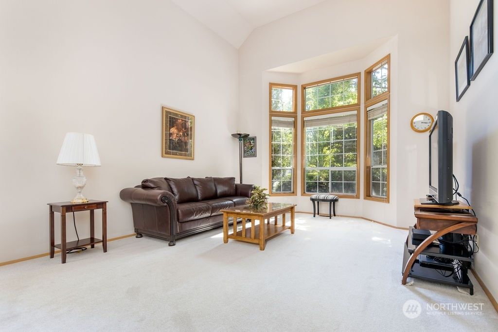 Photo of 25458 SE 42nd Street, Sammamish, WA 98029 (MLS # 2239163)