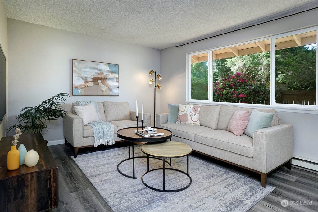 Photo of 21110 NE 61st Street, Redmond, WA 98053 (MLS # 2069127)