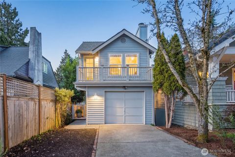 Photo of 5121 27th Avenue NE, Seattle, WA 98105 (MLS # 2479898)