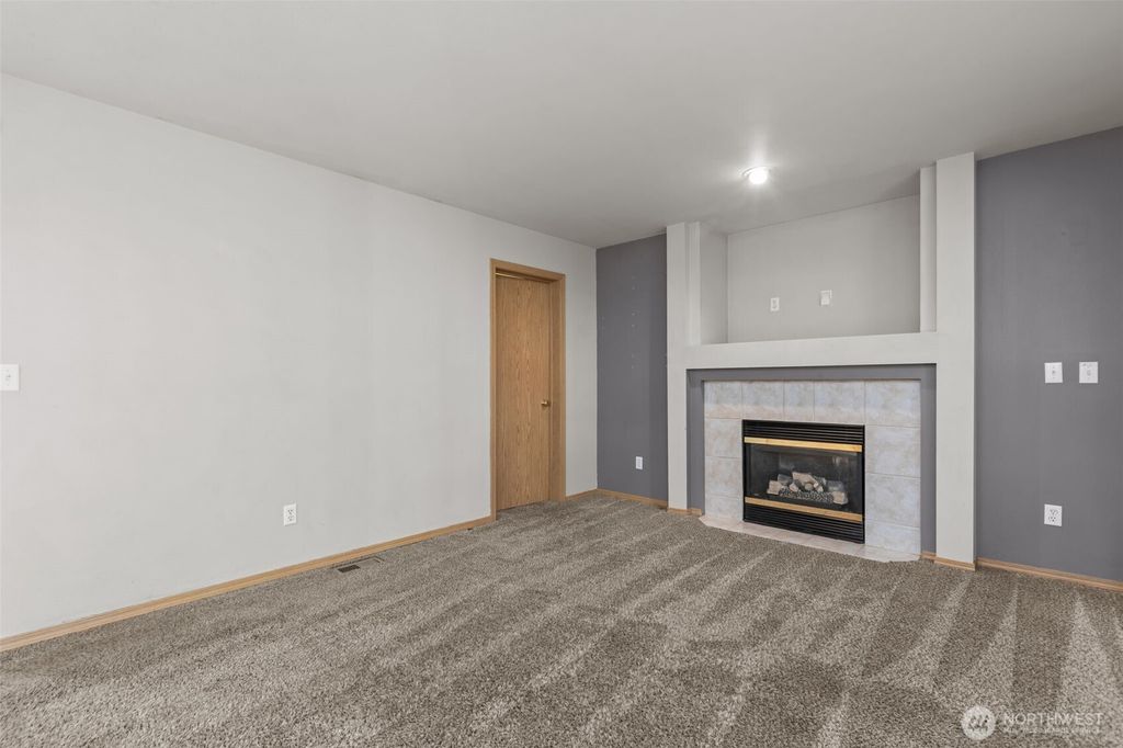 Photo of 4607 208th Street Ct E, Spanaway, WA 98387 (MLS # 2442973)