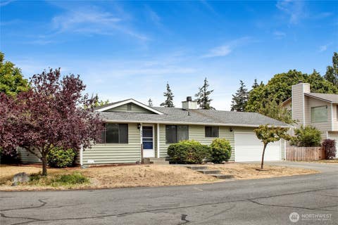 Photo of 968 SW Kingma Court, Oak Harbor, WA 98277 (MLS # 2529417)