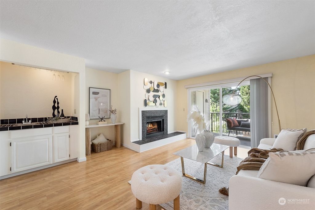 Photo of 4202 Factoria Boulevard SE #D4, Bellevue, WA 98006 (MLS # 2142953)