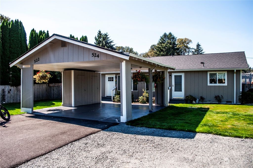 Photo of 522 Russell Road, Snohomish, WA 98290 (MLS # 2288101)