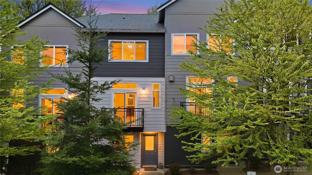 Photo of 2225 NW Moraine Place, Issaquah, WA 98027 (MLS # 2512073)