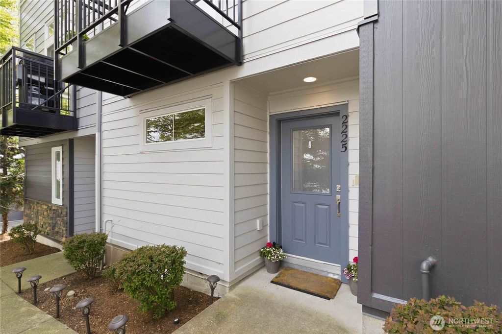 Photo of 2225 NW Moraine Place, Issaquah, WA 98027 (MLS # 2512073)