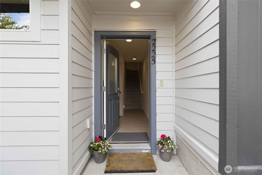 Photo of 2225 NW Moraine Place, Issaquah, WA 98027 (MLS # 2512073)