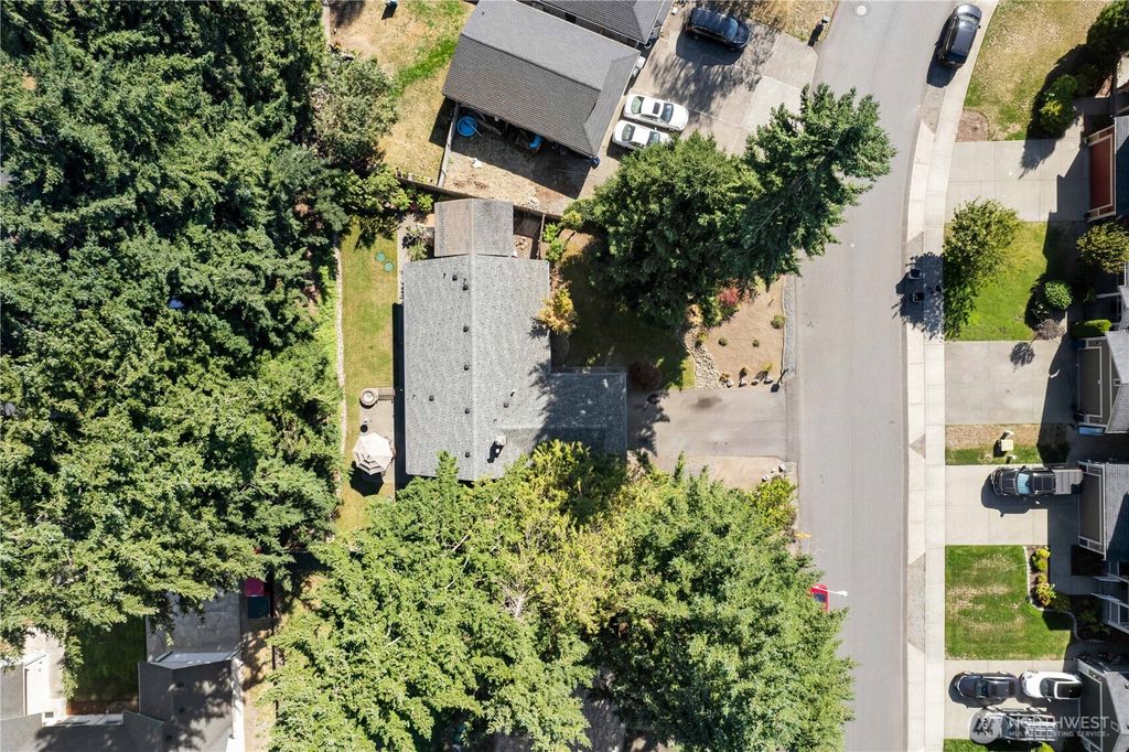 Photo of 15813 93rd Avenue E, Puyallup, WA 98375 (MLS # 2490140)