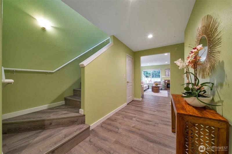 4802 Nassau Avenue NE 23
