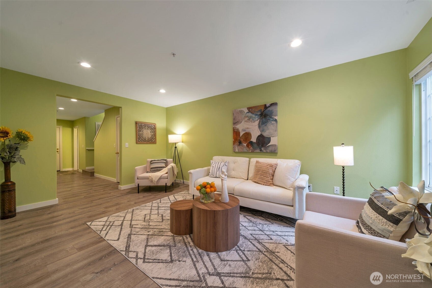 4802 Nassau Avenue NE 23