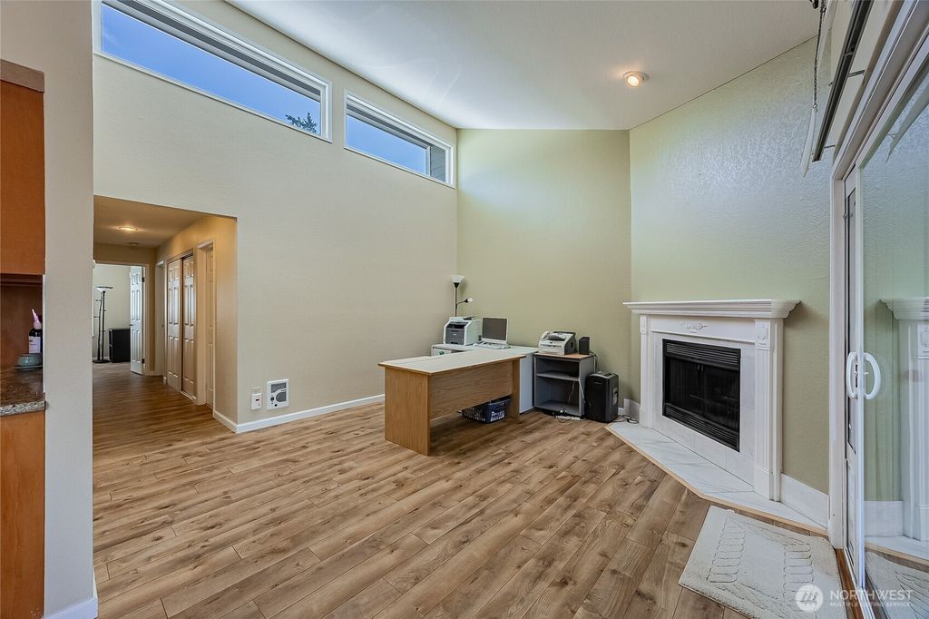 Photo of 4164 Factoria Boulevard SE #B11, Bellevue, WA 98006 (MLS # 2403090)
