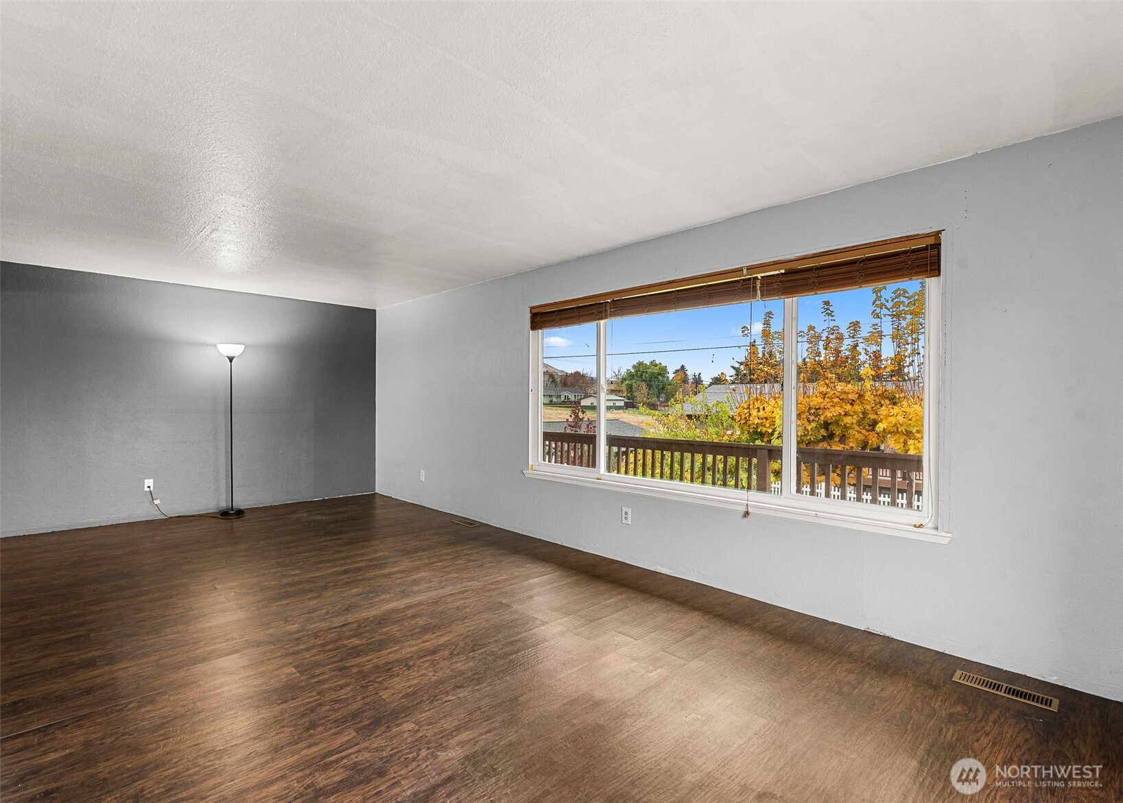 3010 NW Cascade Avenue