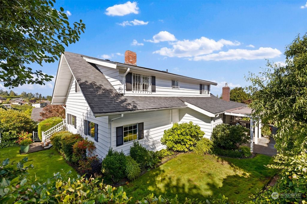 Photo of 29620 1st Avenue S, Federal Way, WA 98003 (MLS # 2165358)