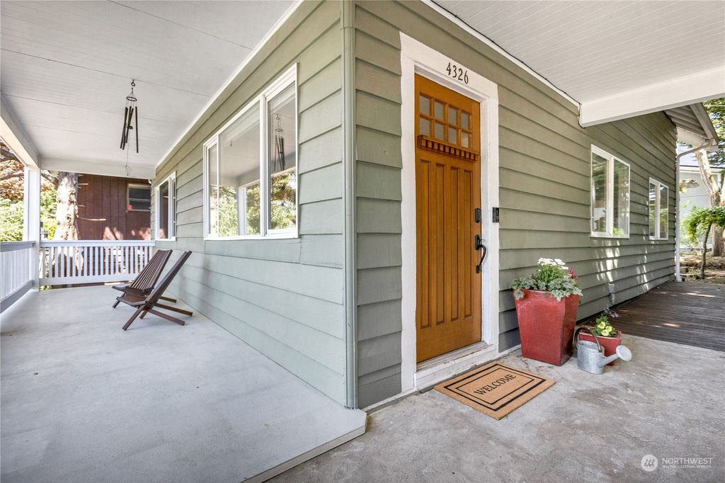 Photo of 4326 SW Findlay Street, Seattle, WA 98136 (MLS # 2245159)