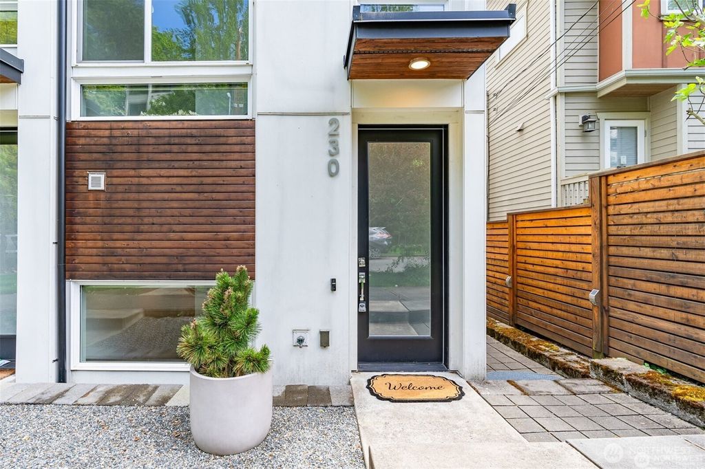 Photo of 230 26th Avenue E, Seattle, WA 98112 (MLS # 2531575)