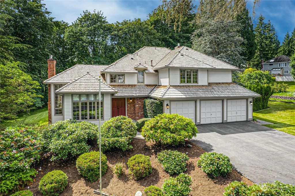 Photo of 13017 205th Place SE, Issaquah, WA 98027 (MLS # 2257606)