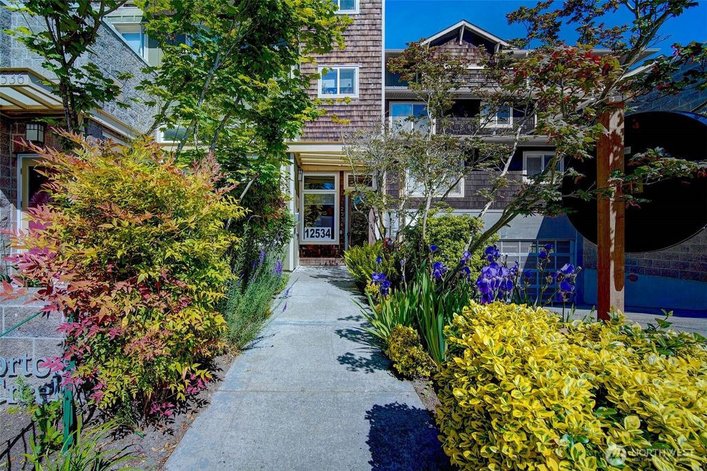 Photo of 12534 15th Avenue NE #25, Seattle, WA 98125 (MLS # 2384808)