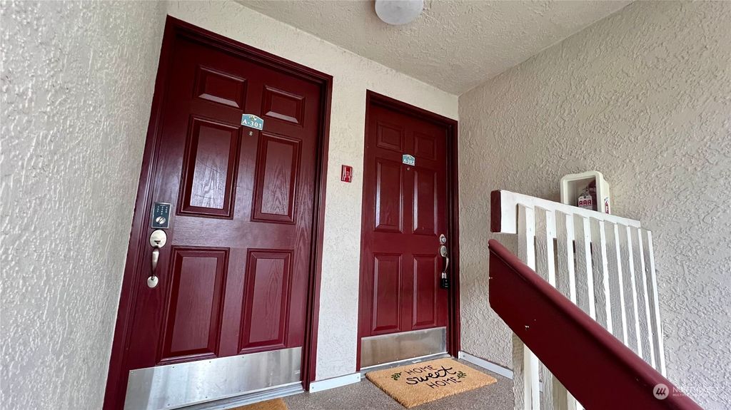 Photo of 1127 N 198th Street #A302, Seattle, WA 98133 (MLS # 2206536)