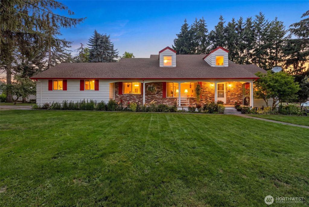Photo of 816 304th Street S, Roy, WA 98580 (MLS # 2559250)