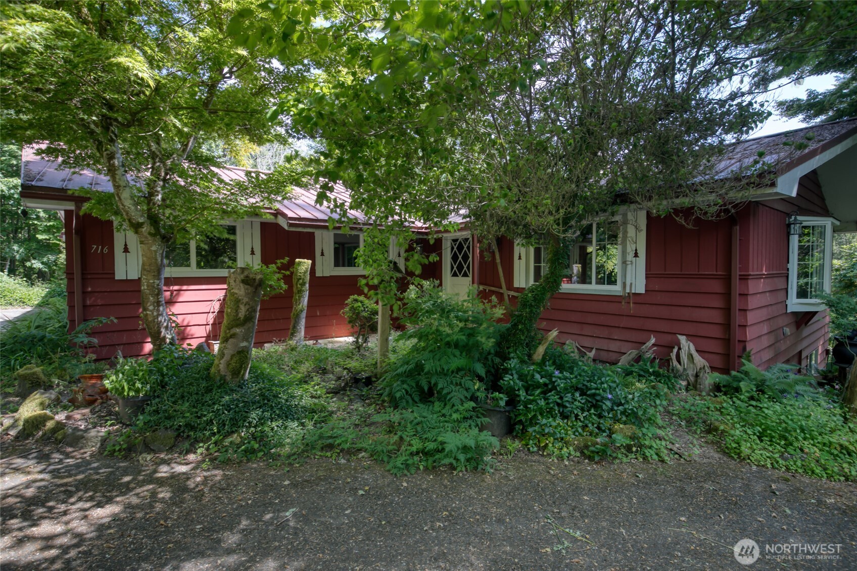 716 Garden Hill Road