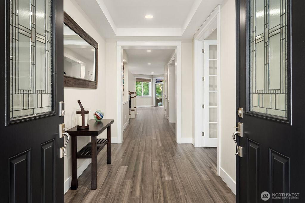 Photo of 21298 SE 25th Street, Sammamish, WA 98075 (MLS # 2512122)