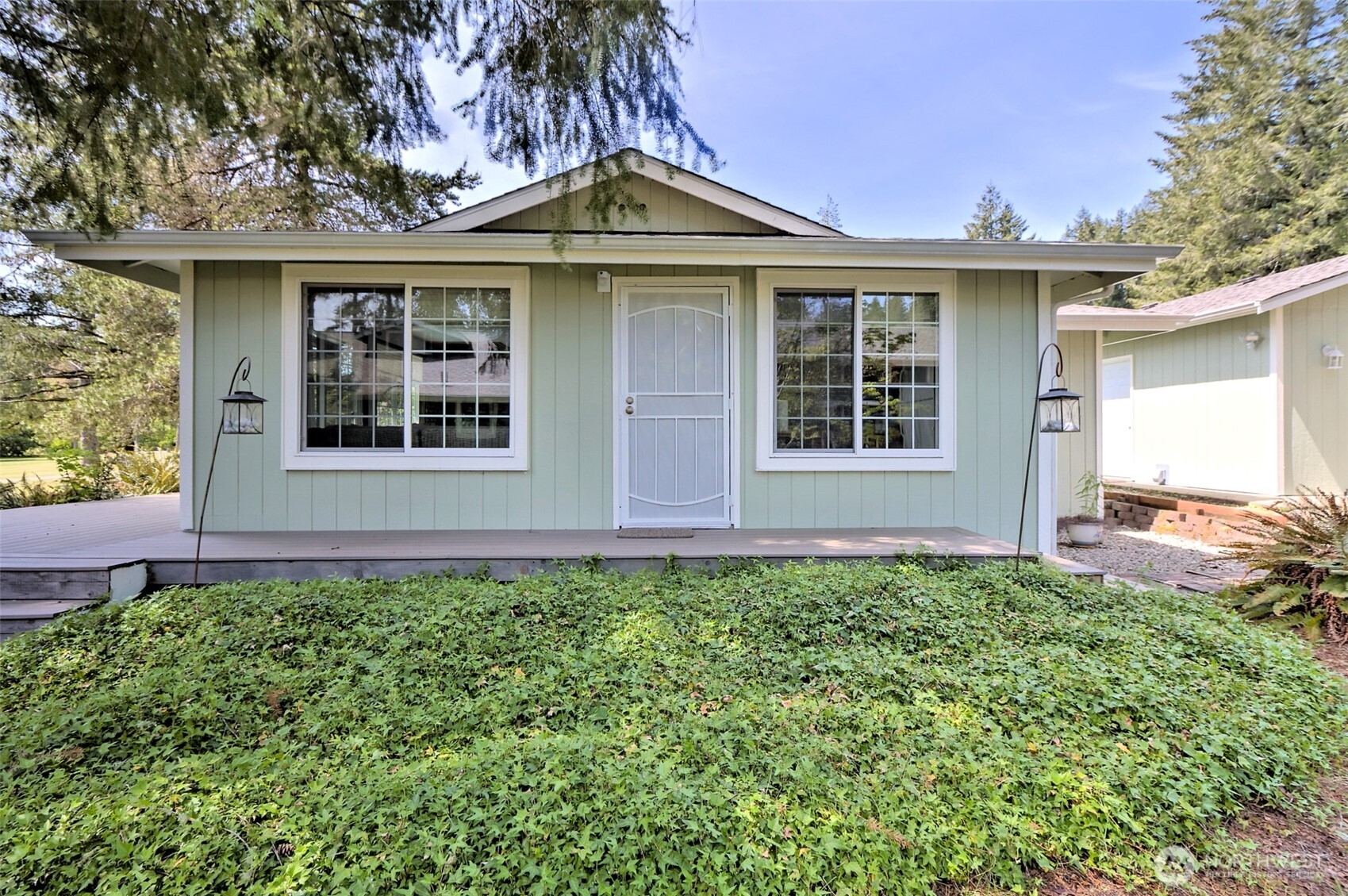 131 N Fairway Drive W