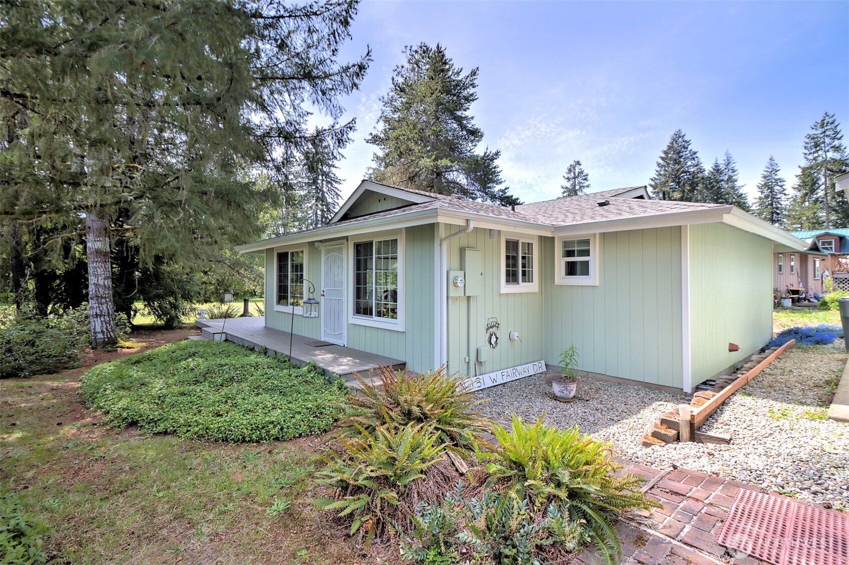 131 N Fairway Drive W