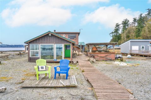 Photo of 15 U Snoqualmie Ave., Hat Island, WA 98206 (MLS # 2469594)