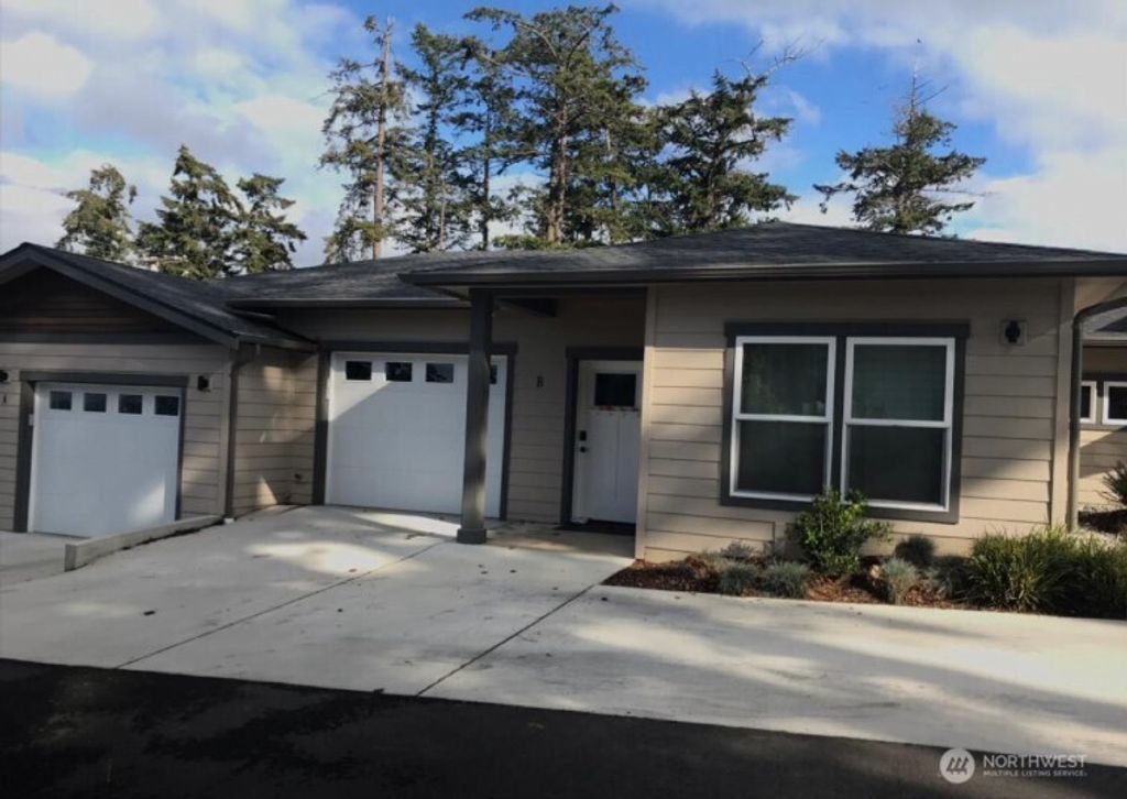 Photo of 205 NE Third Street #B, Coupeville, WA 98239 (MLS # 2549598)