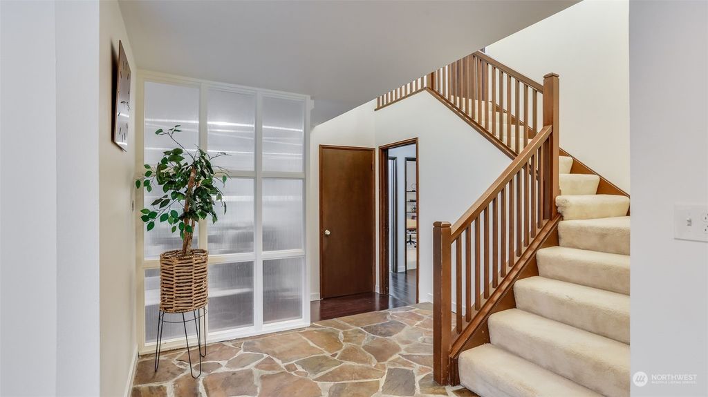 Photo of 14312 SE Fairwood Boulevard, Renton, WA 98058 (MLS # 2184310)