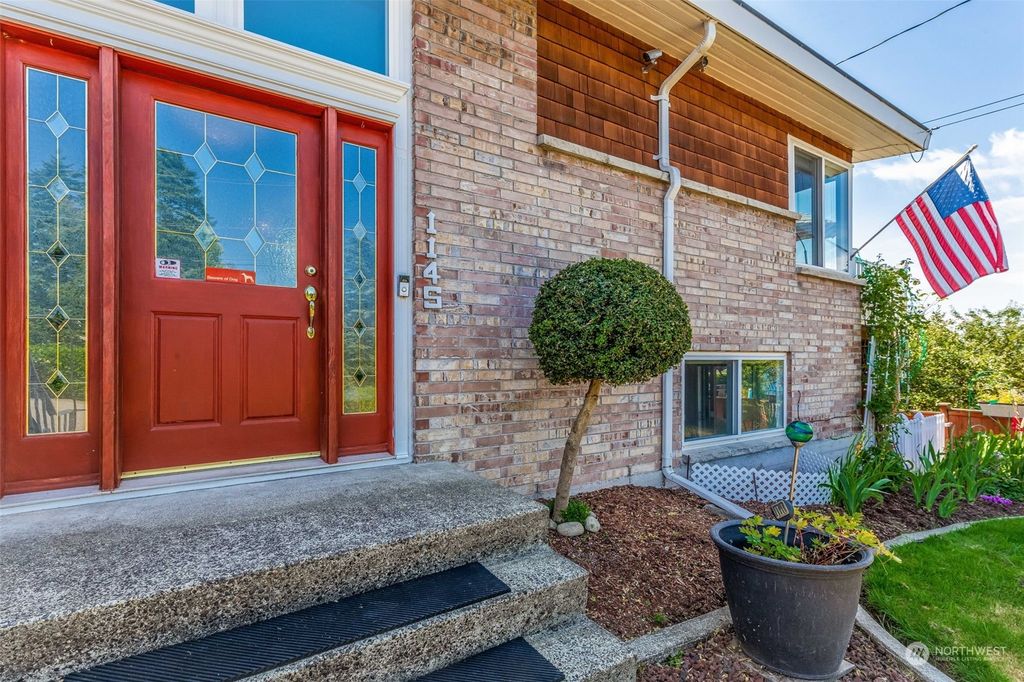 Photo of 1145 S Apple Lane, Des Moines, WA 98198 (MLS # 2142091)