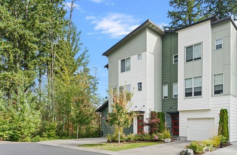 Photo of 13421 Admiralty Way #C1, Lynnwood, WA 98087 (MLS # 2453261)