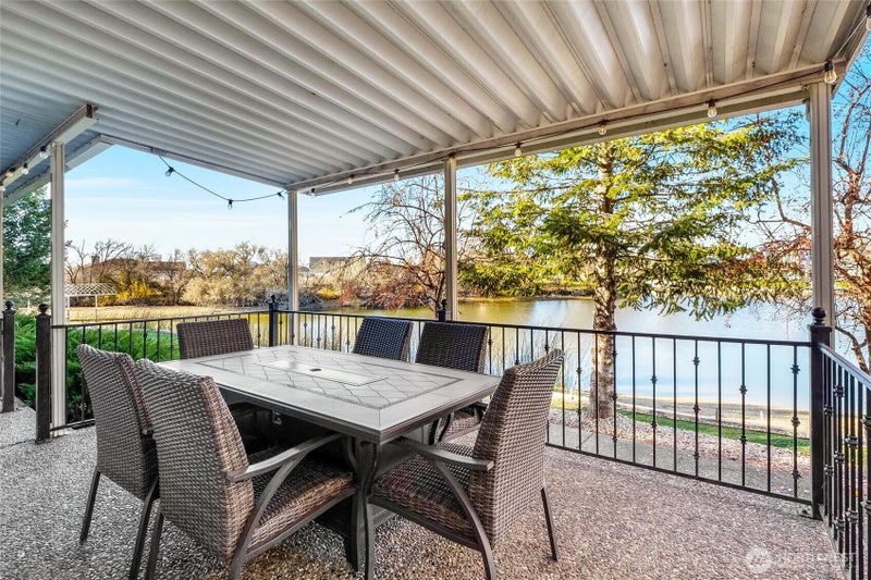 506 S Sandalwood Place